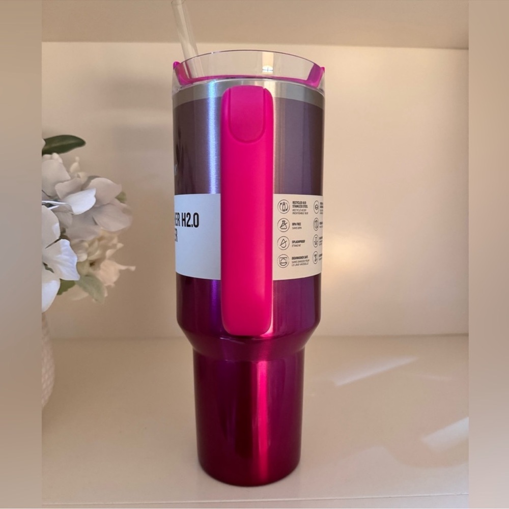 🎉LAST CHANCE🎉Stanley 40 oz. Quencher H2.0 FlowState Tumbler Camelia Gradient - Picture 7 of 14